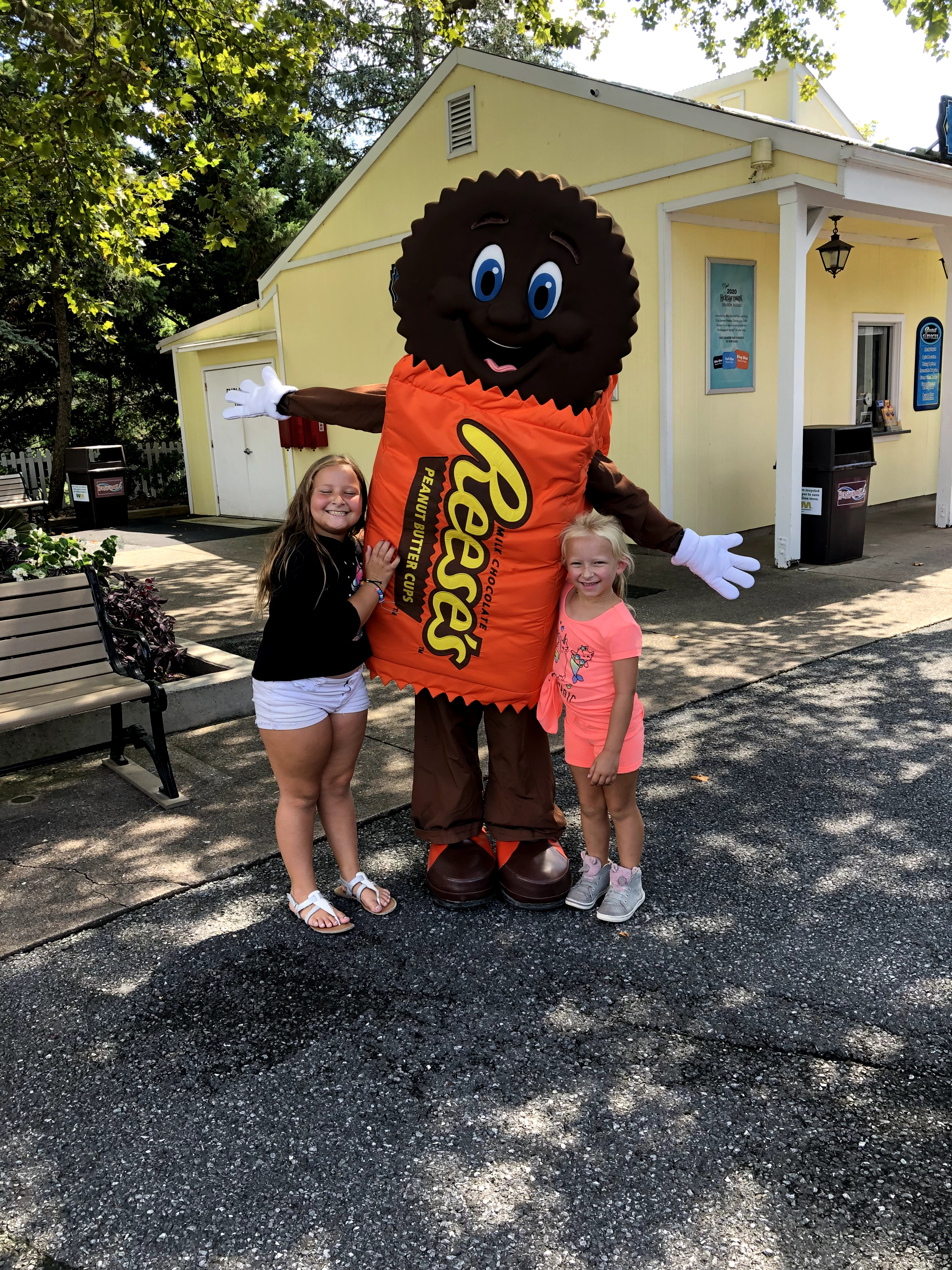 A passion to see the world... let's get ready to travel! cover photo collage