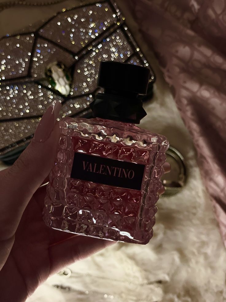 Smelling Expensive 24/7: Rihanna effect cover photo collage
