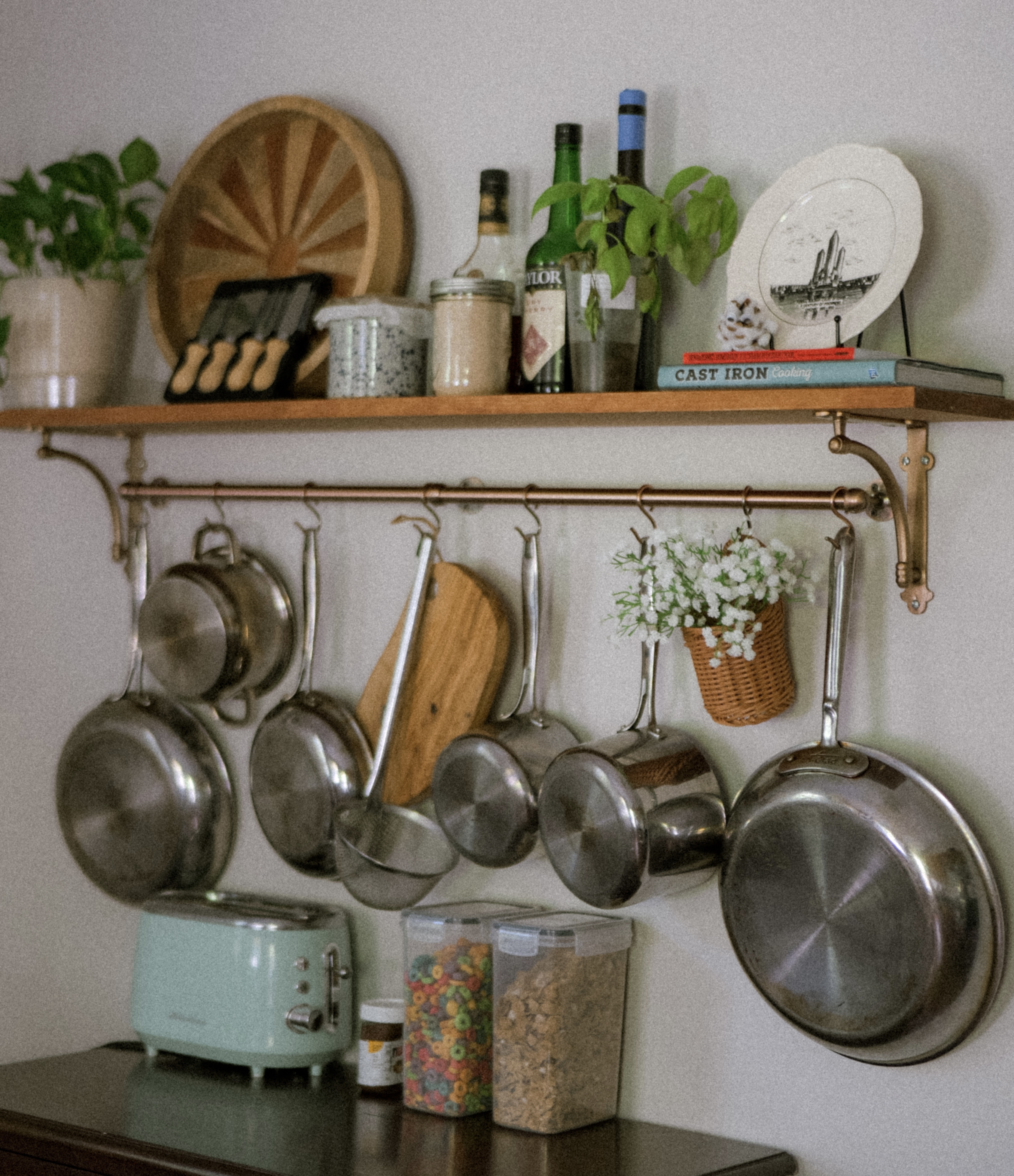 You’ll need these to create a Cottage vibe for your kitchen cover photo collage