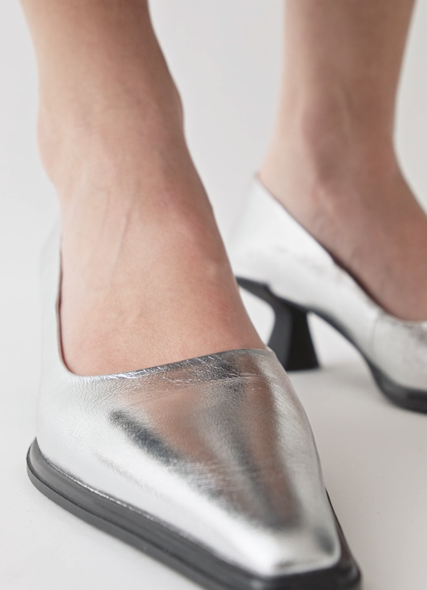 Best Kittens Heels You Can Walk in 24/7 cover photo collage