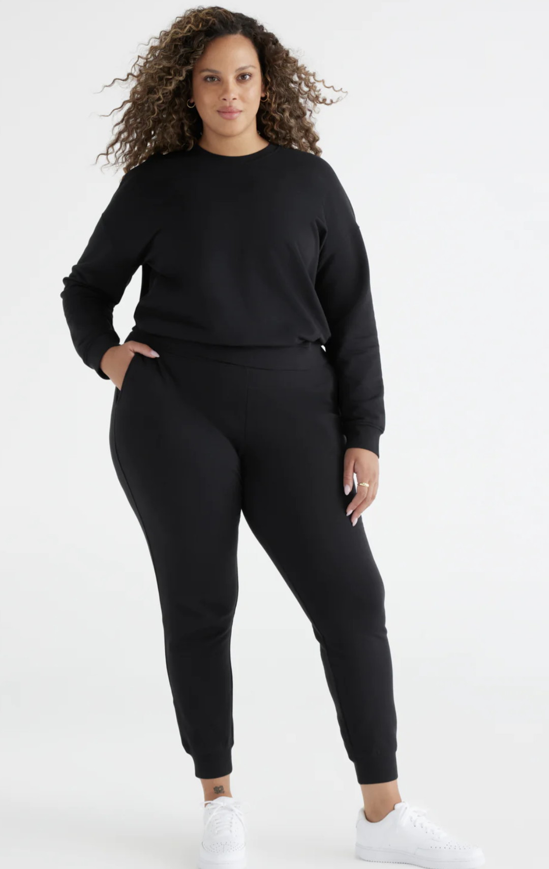 Shop my Comfy Curvy Closet👢 cover photo collage