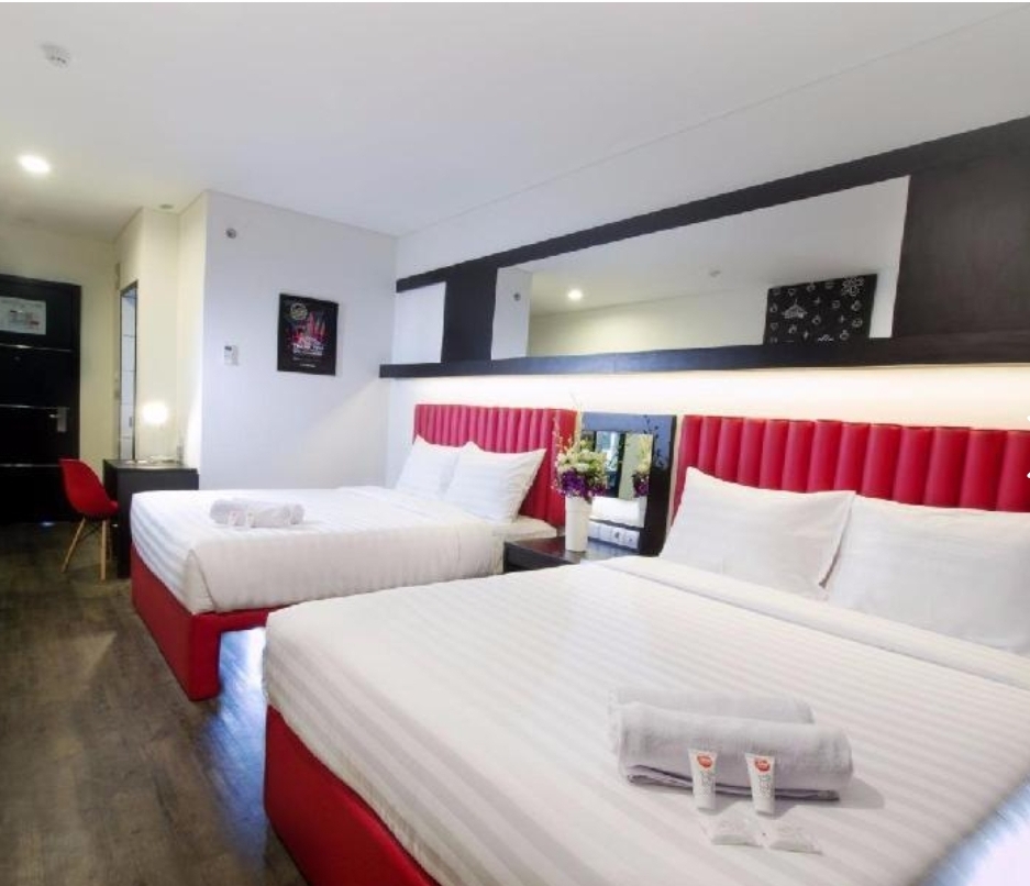 Rekomendasi hotel keluarga di Bandung dan Lembang kapasitas kamar lebih dari 2 orang cover photo collage