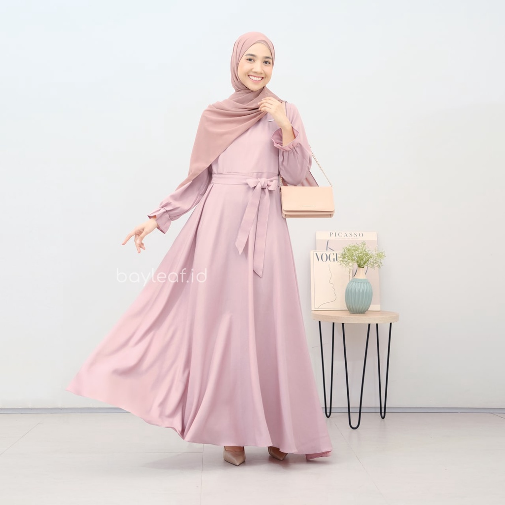Fashion Wanita Hijab Friendly cover photo collage