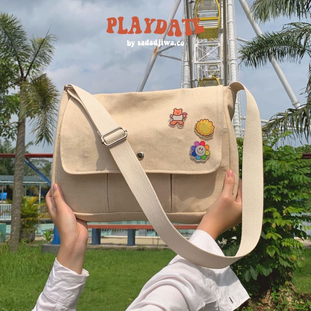 Top 15 Must-Have Messenger Bags for College: Aesthetic, Functional, Affordable cover photo collage