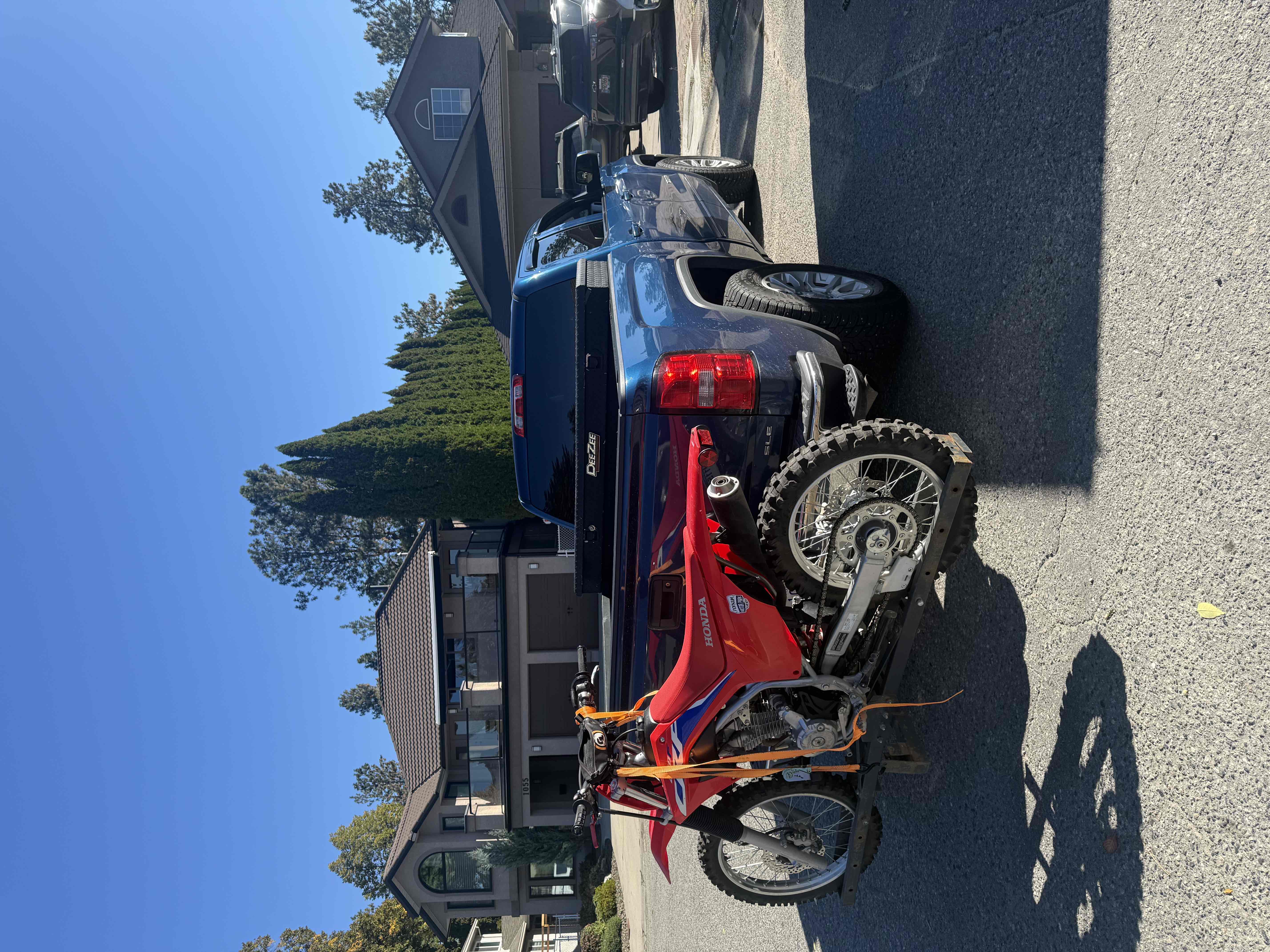 How I live cover photo collage