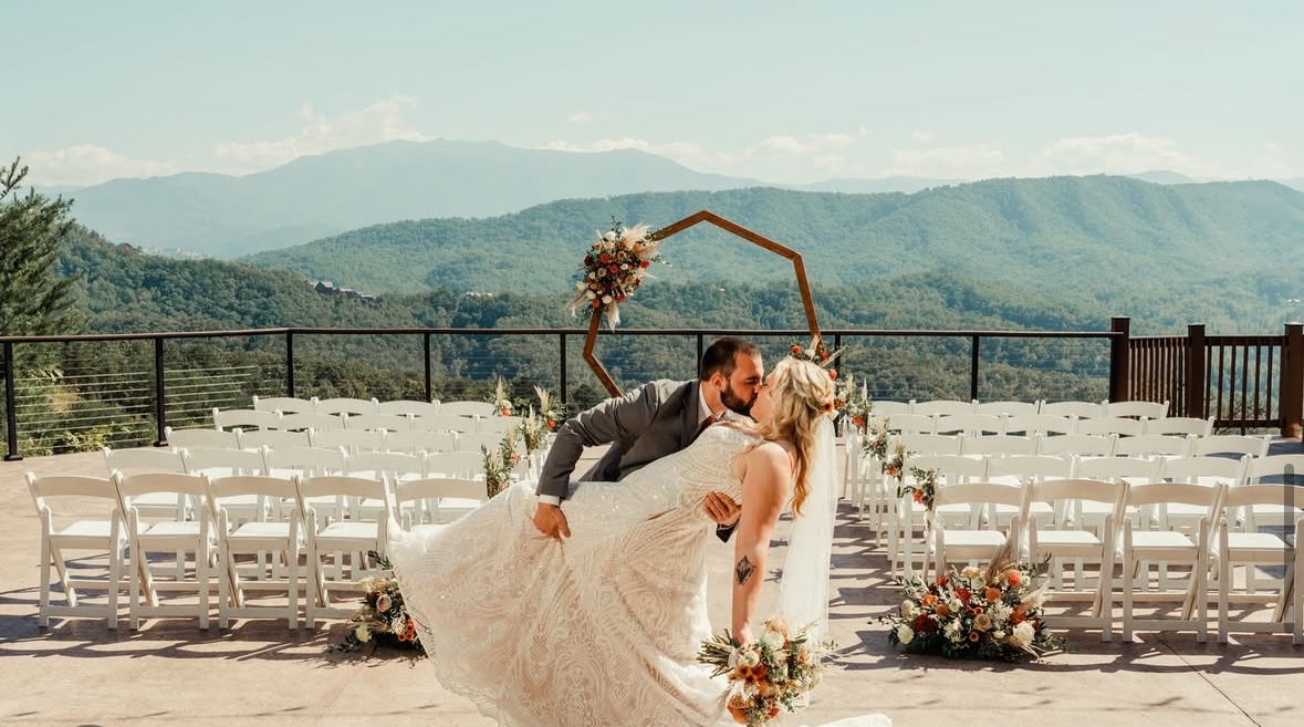 All the Details for a Breathtaking Pigeon Forge Wedding (from my wedding) cover photo collage
