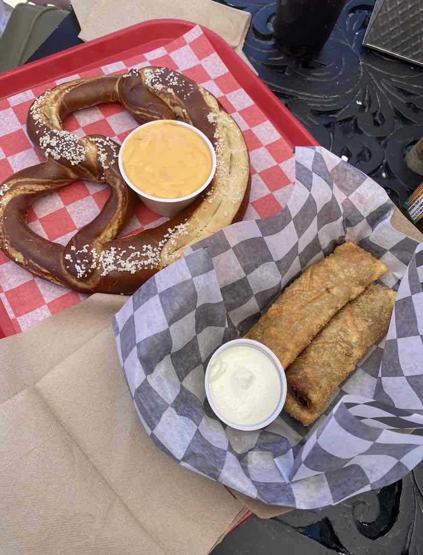 Must-Try Foods in Louisville🍜 cover photo collage