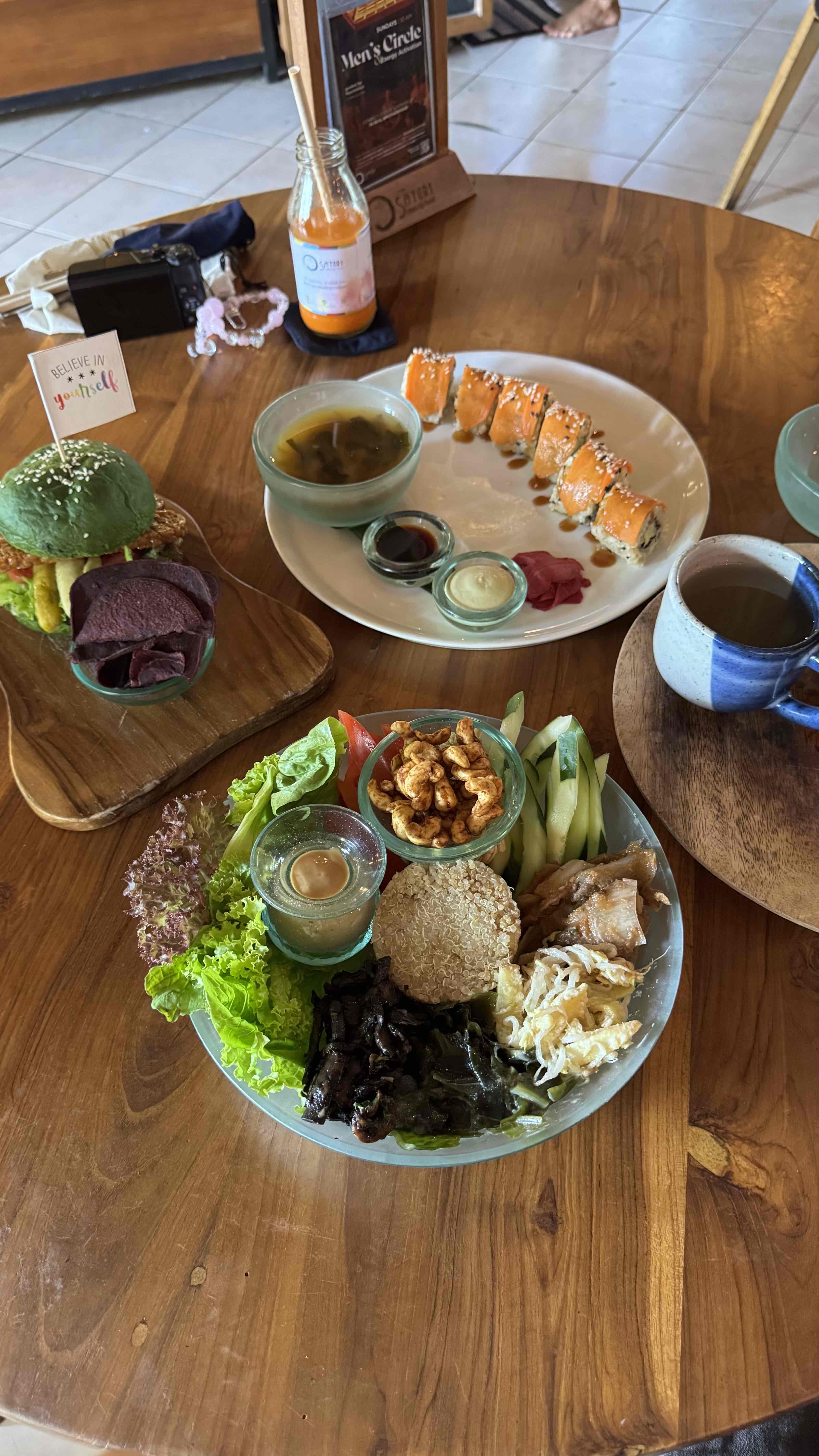 Healing your gut in Bali 🍃🥗🍽️💚 BEST CAFES & SHOPS FOR INGREDIENTS, SUPPLEMENTS, HEALTH FOODS cover photo collage