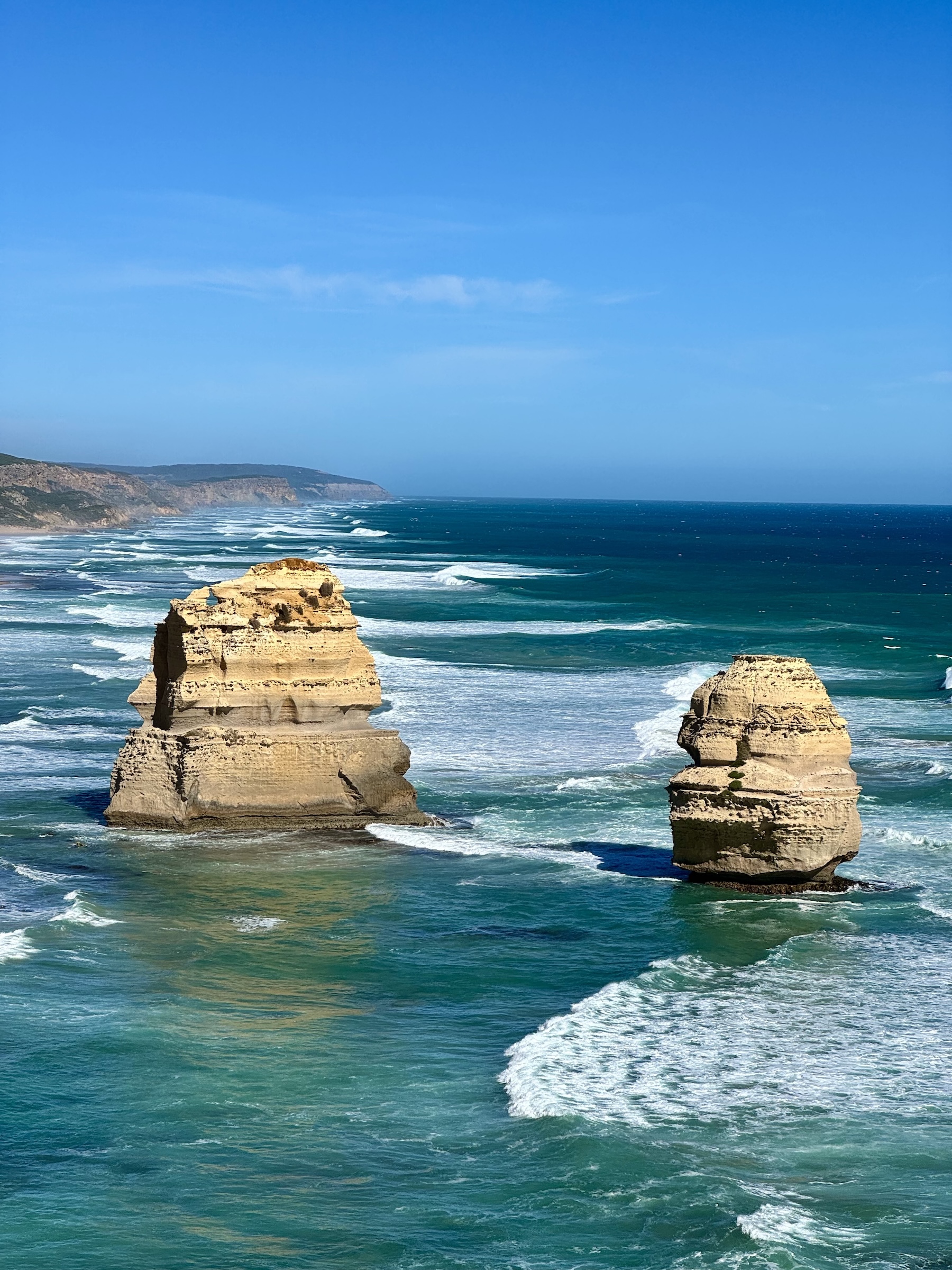 Melbourne: Laneways, Street Art & Drives Down Under cover photo collage