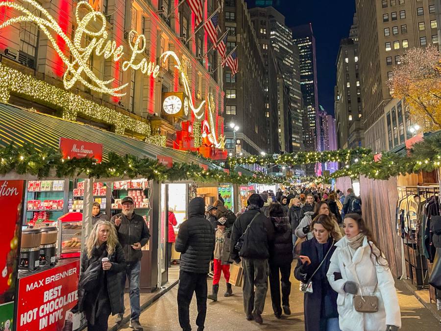 A quick December trip to New York City  🏙 🚕 ✨ cover photo collage