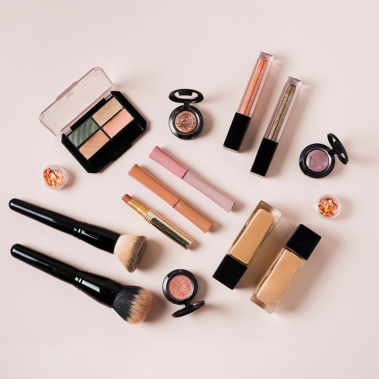 My favorite makeup essentials! ✨ cover photo collage