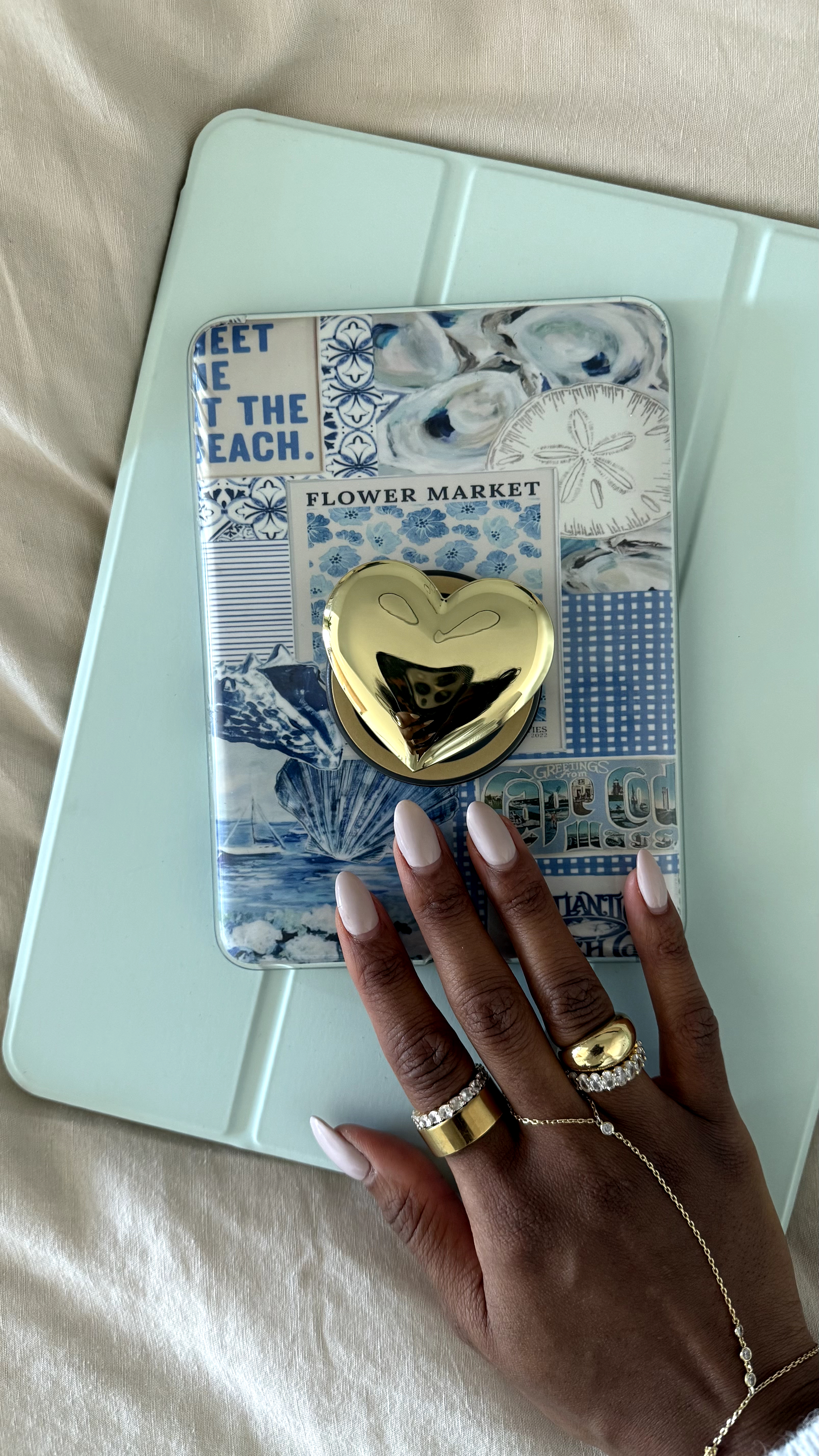 My Kindle Essentials 📖 cover photo collage