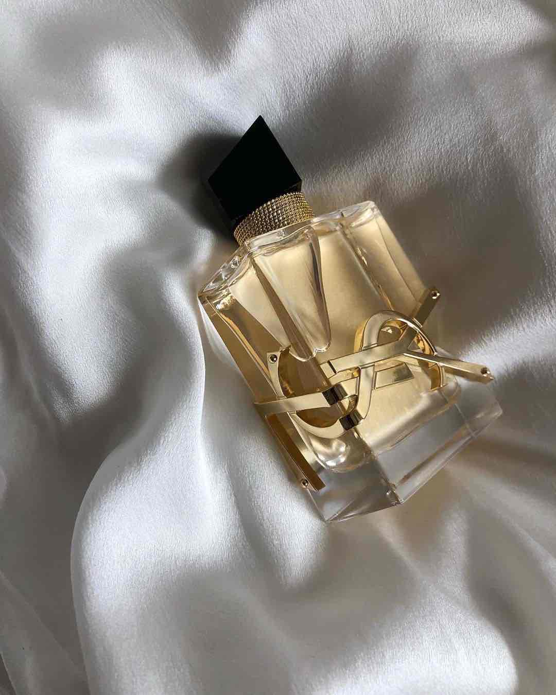Clean Girl Fragrance 🛁🫧 cover photo collage