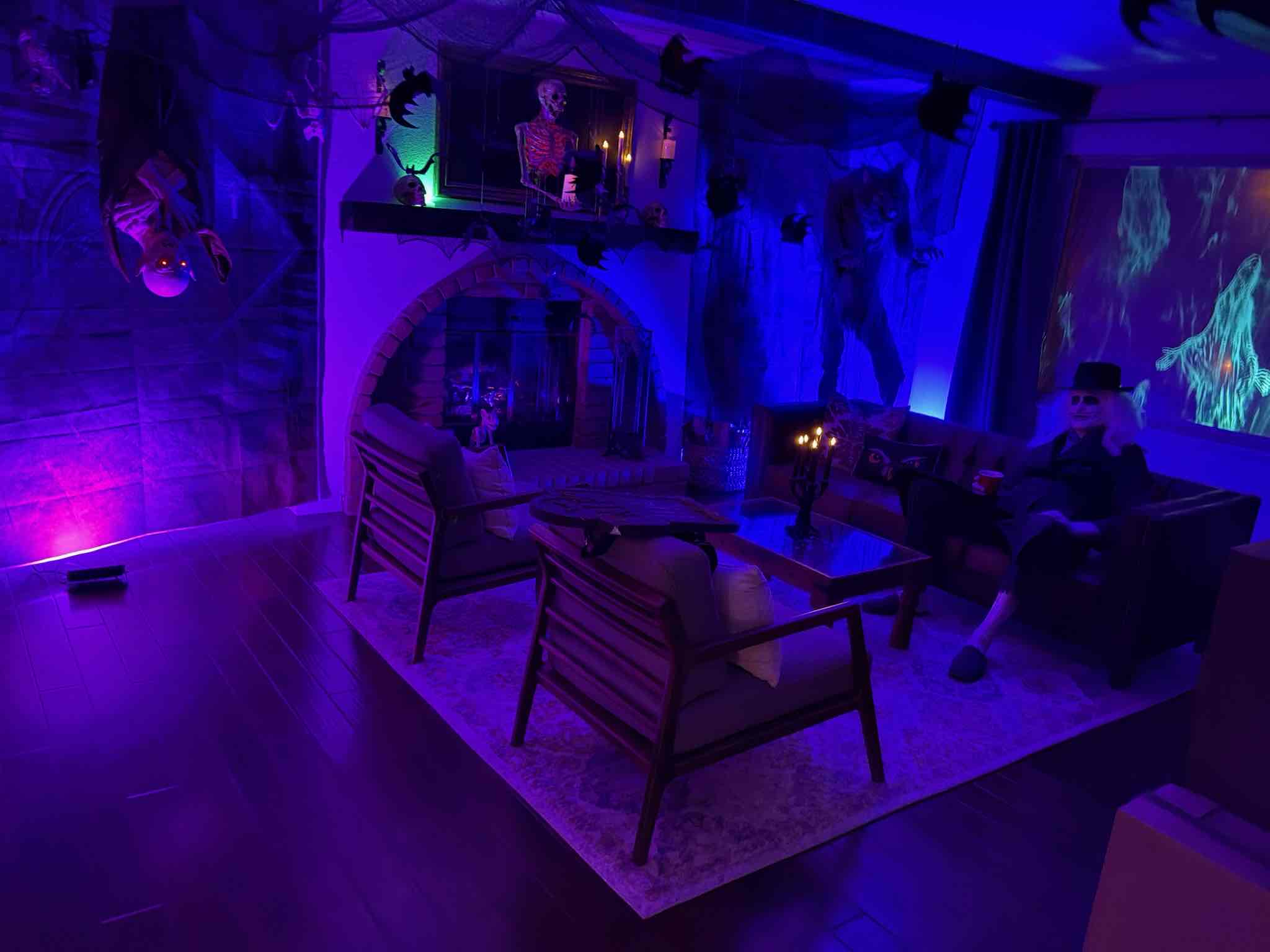 🎃Spooktacular Halloween Decor: Animatronics, Haunted Lighting and Eerie Portraits and Things cover photo collage