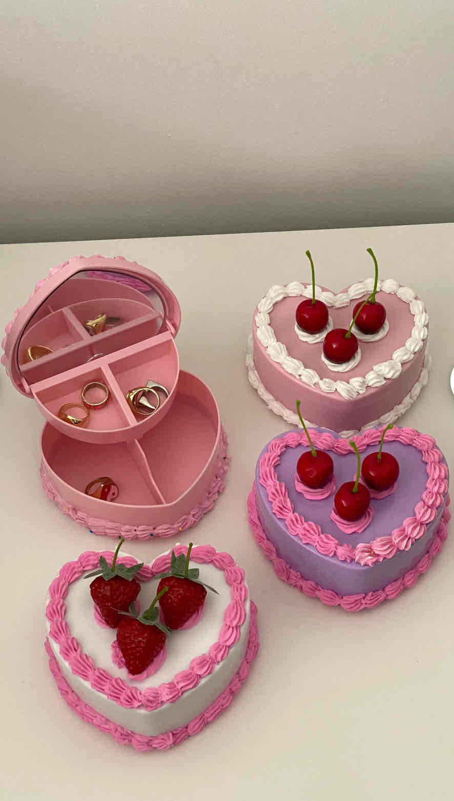What to put in her gift basket🌸 cover photo collage
