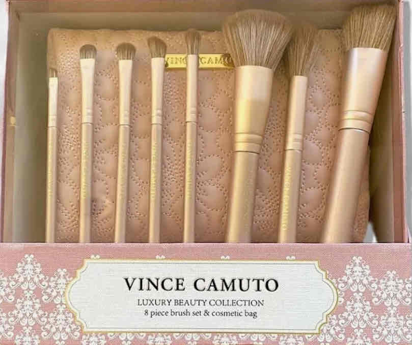 my makeup, skincare and tools I use for the perfect makeup look and the best feeling skin! cover photo collage