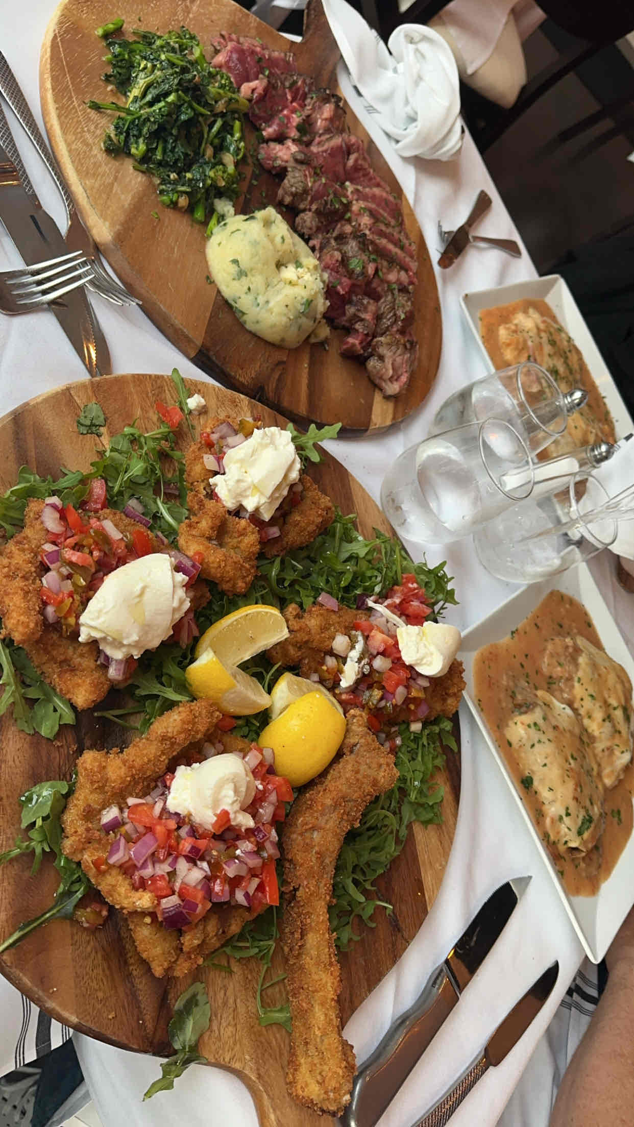 Top Eastern Long Island hidden gem restaurants to dine! 🍽️🤤🍝 cover photo collage