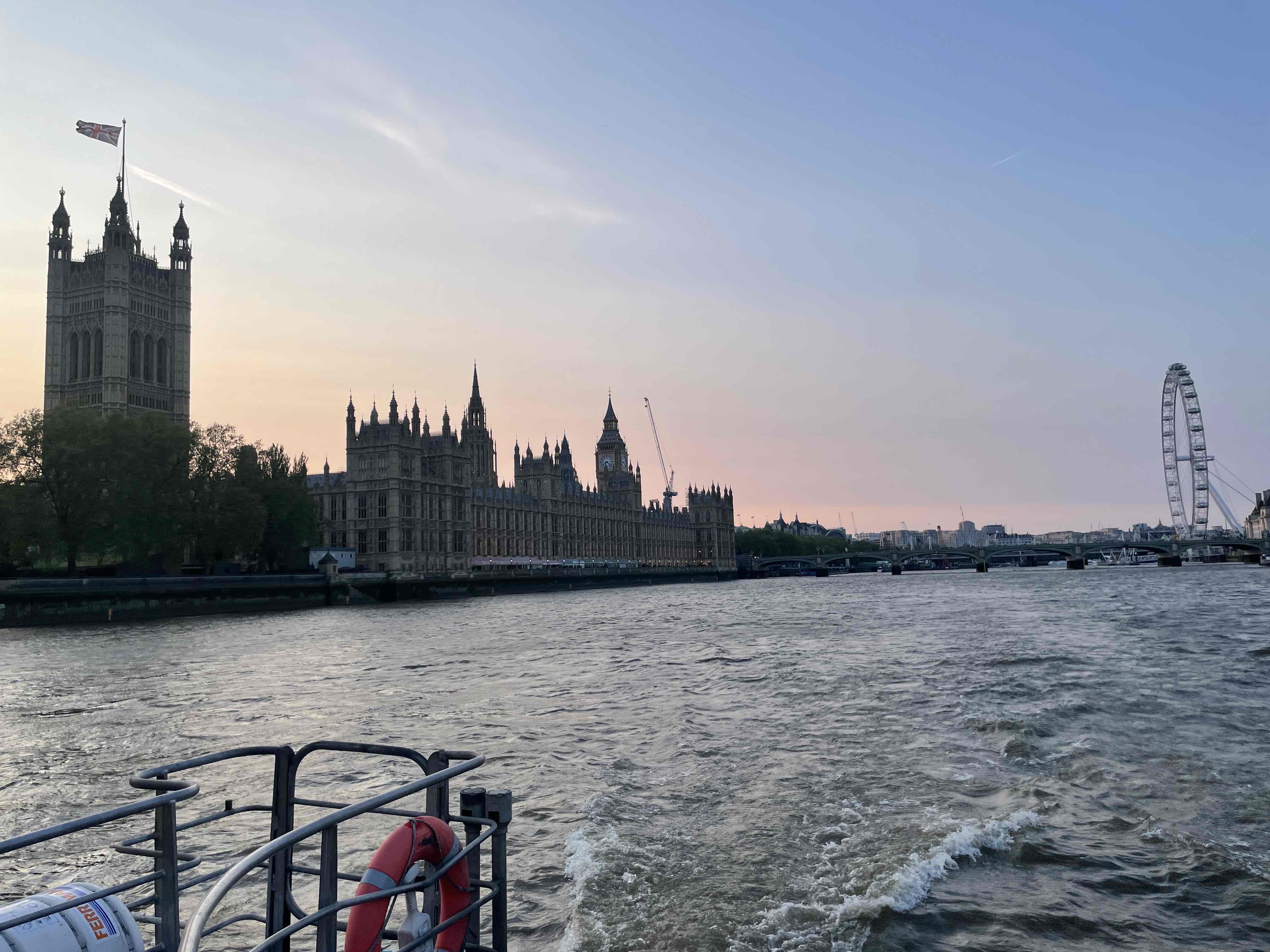 London Recommendations for First-Time Visitors 💂☕️ cover photo collage