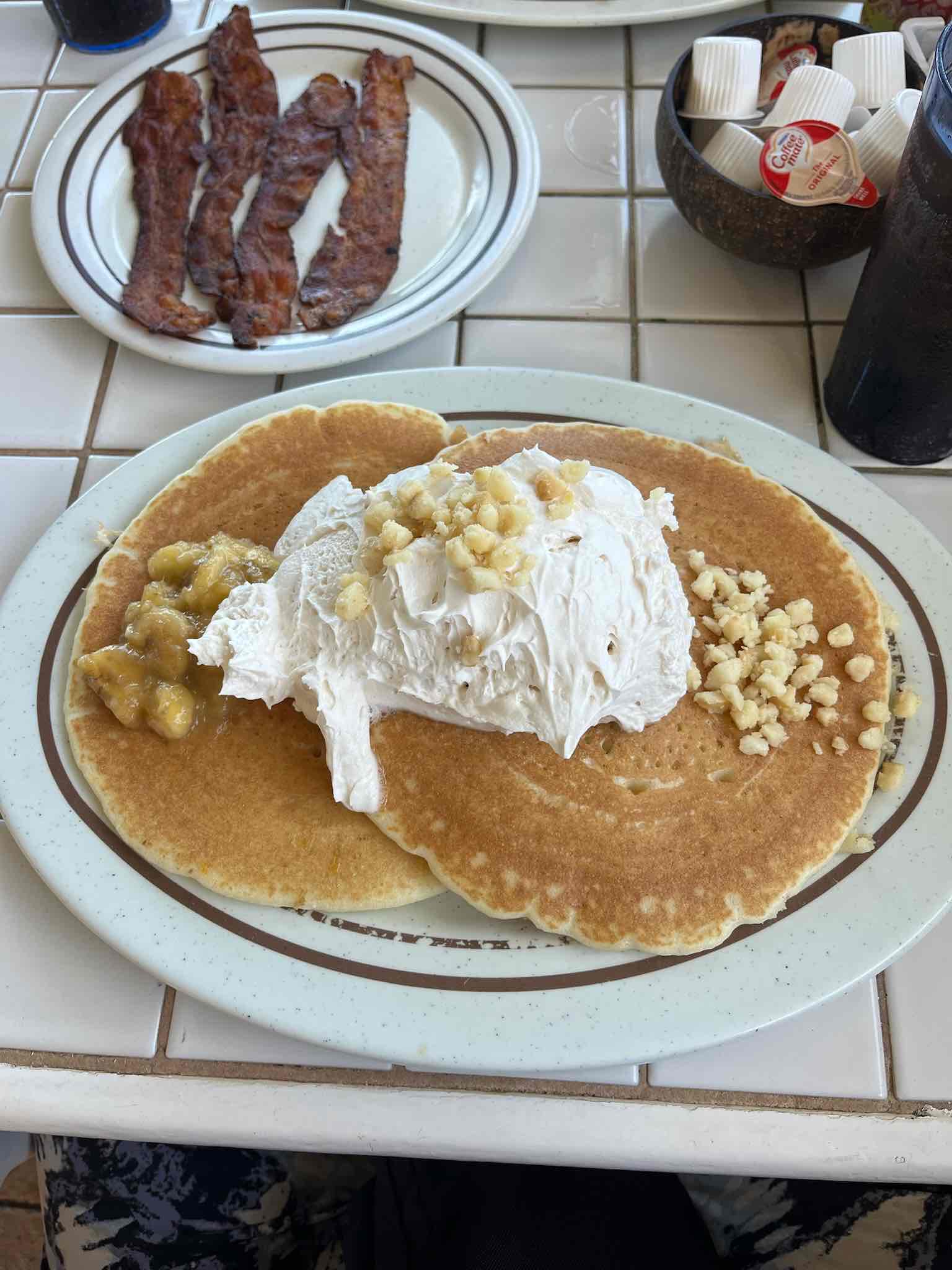 MAUI MUNCHIES cover photo collage